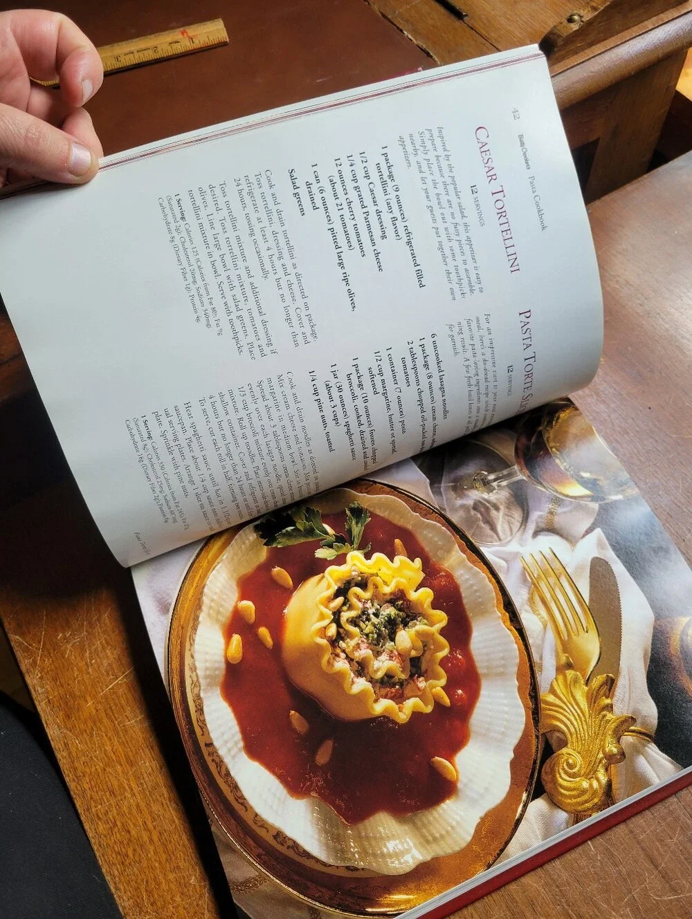 Betty Crocker's Pasta Cookbook by Betty Crocker Editors